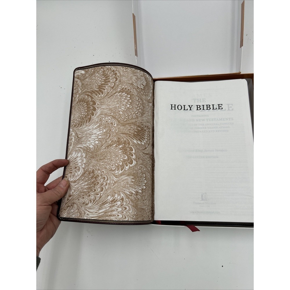 KJV Bible Super Giant Print Red Letter Deluxe Reference New in Box - Picture 3 of 5